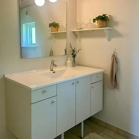 Modern In Peaceful Surroundings *