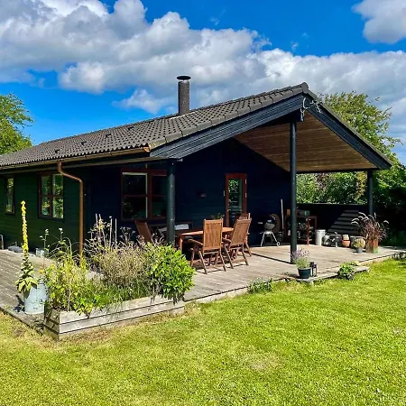 Modern In Peaceful Surroundings