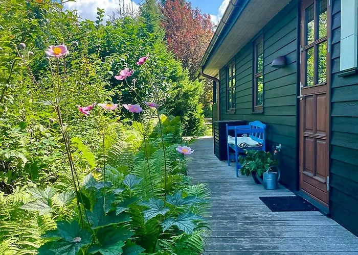 Modern In Peaceful Surroundings Semesterbostad Melby