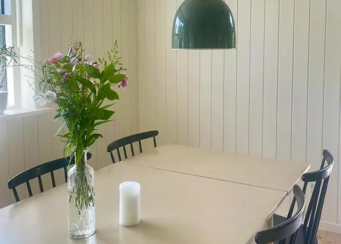 Modern In Peaceful Surroundings Semesterbostad