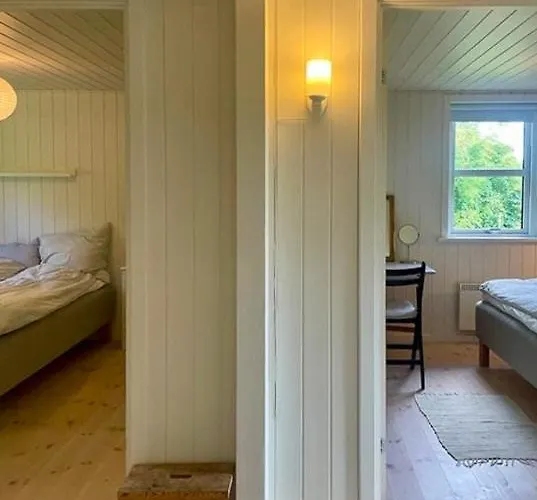 Modern In Peaceful Surroundings Semesterbostad Melby