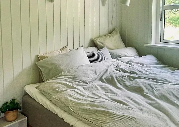 Semesterbostad Modern In Peaceful Surroundings Melby