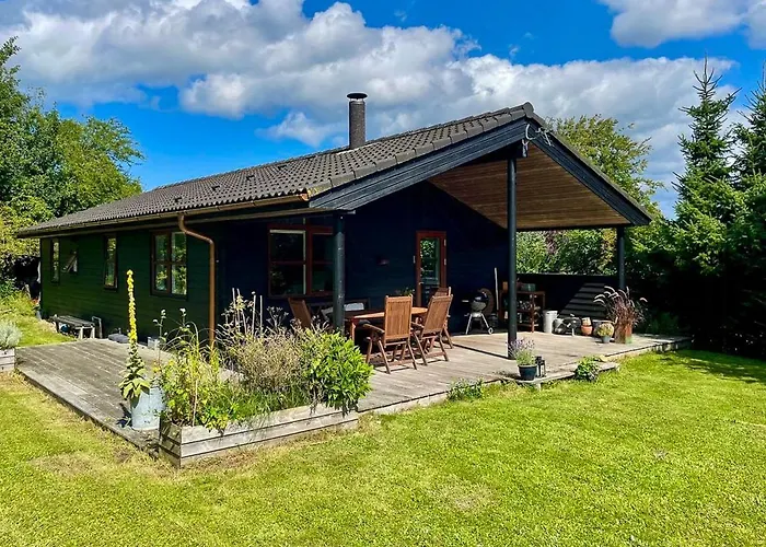 Modern In Peaceful Surroundings